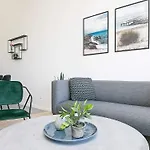 6 Person In Apartamento *